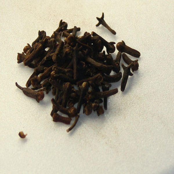 Cloves Ground