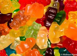 ALBANESE GUMMI SWEET SIXTEEN