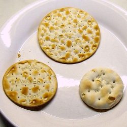 Christie Trio Crackers