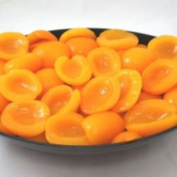 Natural Peeled Apricots In Light Syrup