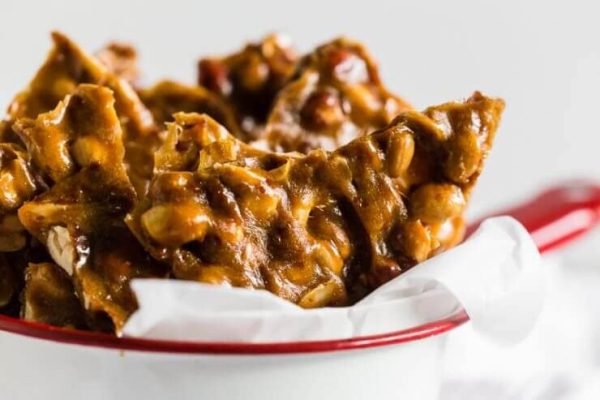 OLD FASHION MAPLE PEANUT BRITTLE